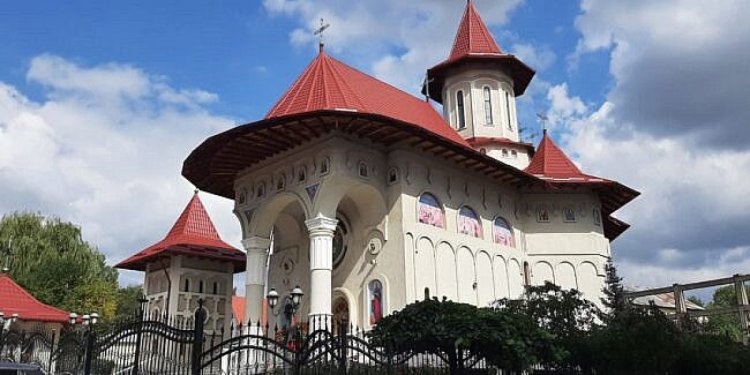 Reacția Patriarhiei legată de preotul care a participat la comemorarea lui Zelea Codreanu