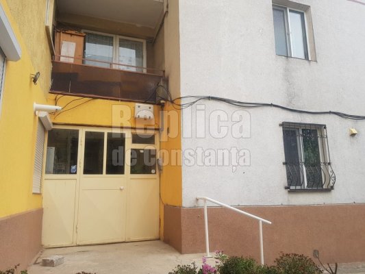 Locatarii unui bloc din Tomis Nord nu au apă caldă de 10 zile! Ce zice Liviu Popa, directorul Termoficare! Video