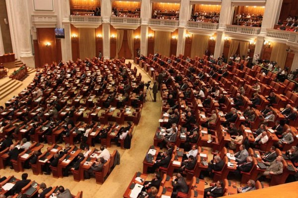 S-au decis criteriile după care vor fi concediați angajații de la Camera Deputaților