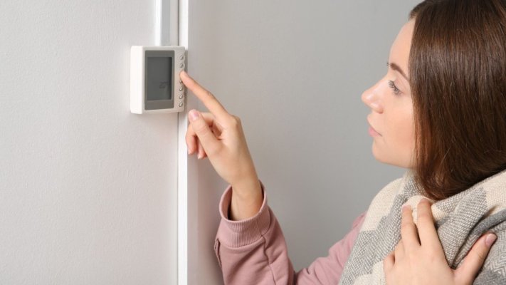 Amenzi usturătoare pentru cei care pornesc centrala înainte de termen