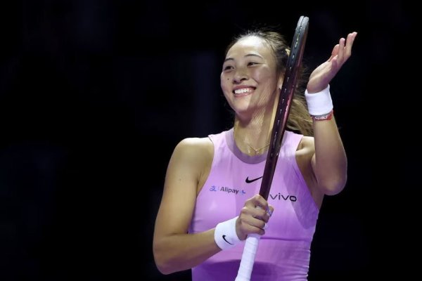 Tenis: Chinezoaica Qinwen Zheng s-a calificat în premieră în finala Turneului Campioanelor