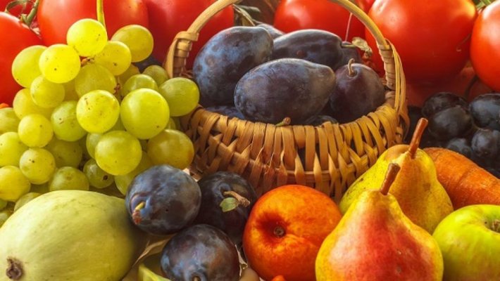 Fructele care au grijă de sănătatea oaselor: Sunt bogate în vitamina K și potasiu