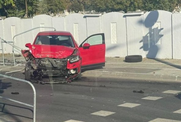 Copilă de 10 ani, ucisă de o șoferiță care a trecut pe roșu. Video