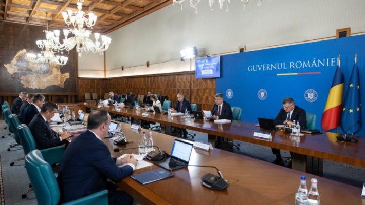  Impas la împărțirea portofoliilor din Guvern, după retragerea USR