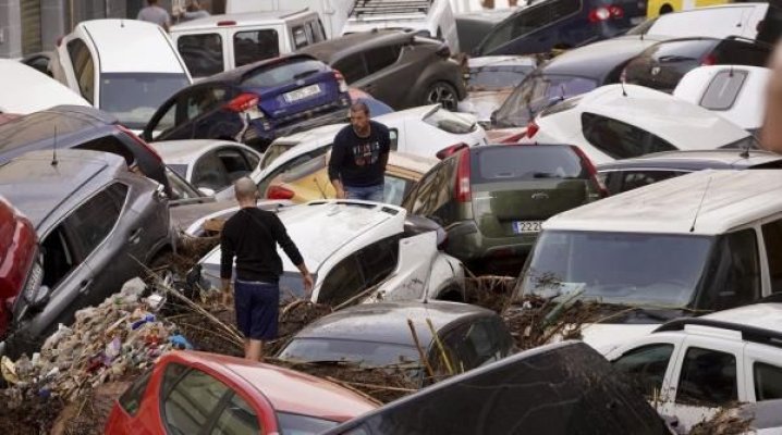 MAE verifică informaţiile privind dispariţia a 16 români, în urma inundațiilor catastrofale din Spania
