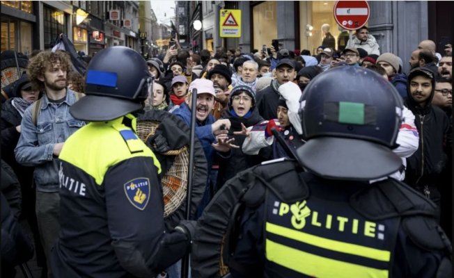 Noi violențe la Amsterdam: poliţia a arestat manifestanţi pro-palestinieni