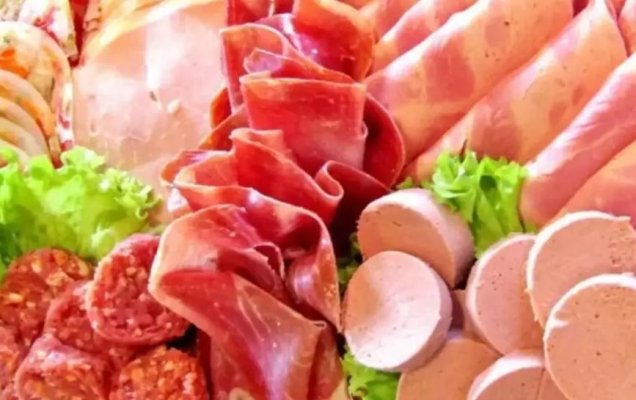 Topul celor mai toxice mezeluri pe care le mâncăm