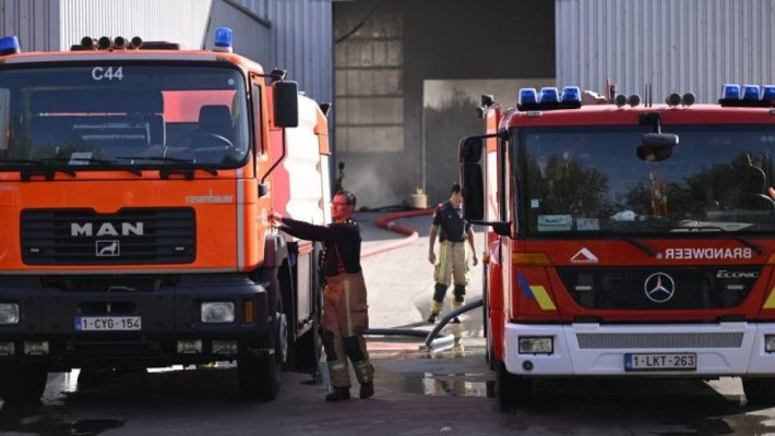 Doi muncitori români au aruncat în aer din greșeală apartamentul pe care îl renovau  