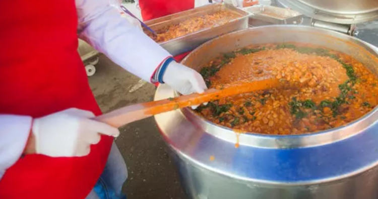 Unde puteți mânca gratis, în Constanța, fasole cu cârnați, de Ziua Națională a României?!
