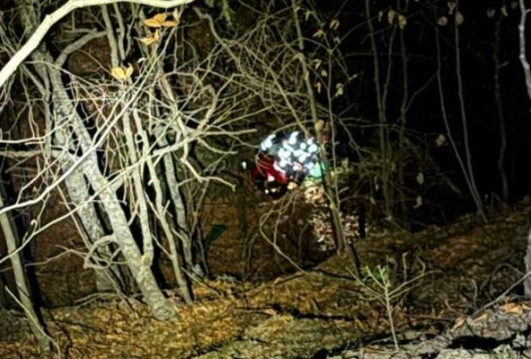 Bărbat extras în stare de semiconştienţă, după ce a căzut într-o prăpastie pe drumul spre Vârful Cozia
