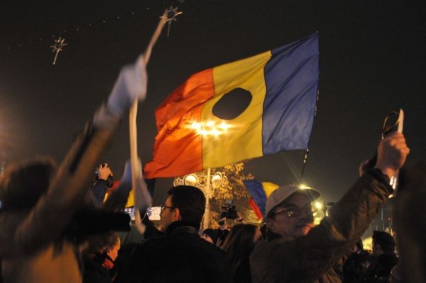 Miting pro-Europa, în Piața Universității! Artiștii și societatea civilă participă la un maraton civic pentru libertate. Video 