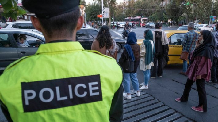 Individ care a tăiat cel puțin 59 de femei, executat în Iran. Le ataca de pe motocicletă