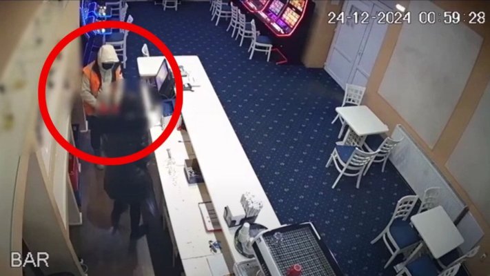 Jaf armat la o sală de jocuri! Au fost furați toți banii din casa de marcat. Video
