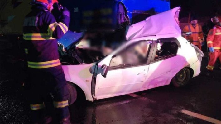 Tragedie! Doi tineri de 20 de ani au murit într-un accident rutier, pe DN1C 