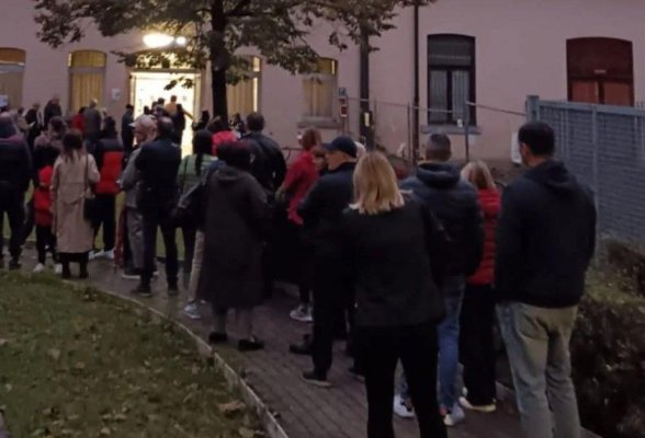 Un român a făcut scandal la o secție de votare din Italia, după ce n-ar fi fost lăsat să voteze