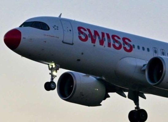 Un avion plecat de la Bucureşti a aterizat de urgenţă în Austria. Vezi de ce
