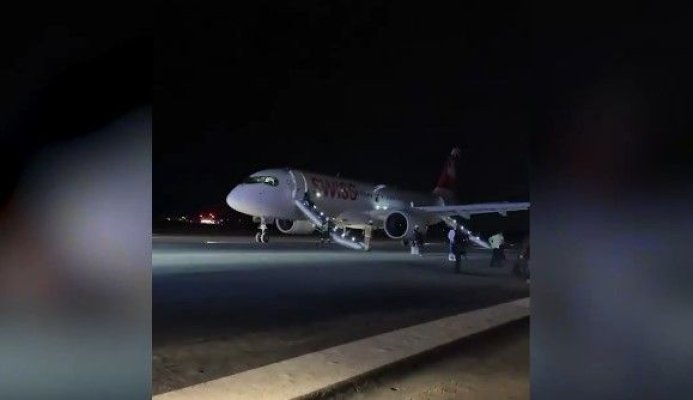 Cazul cursei București-Zurich care a aterizat de urgență în Austria: Un însoțitor de zbor a murit. Video