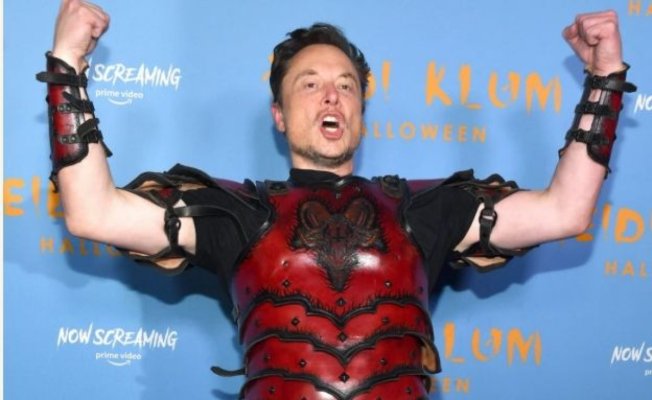 Elon Musk pune tunurile pe Olaf Scholz și îl numește un 'prost incompetent'