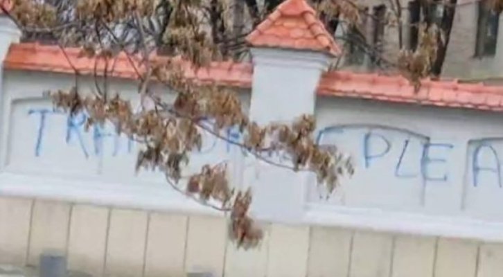 Victor Ponta vrea să-i plătească amenda românului care a scris pe gardul de la Cotroceni „Trădătorule, pleacă”