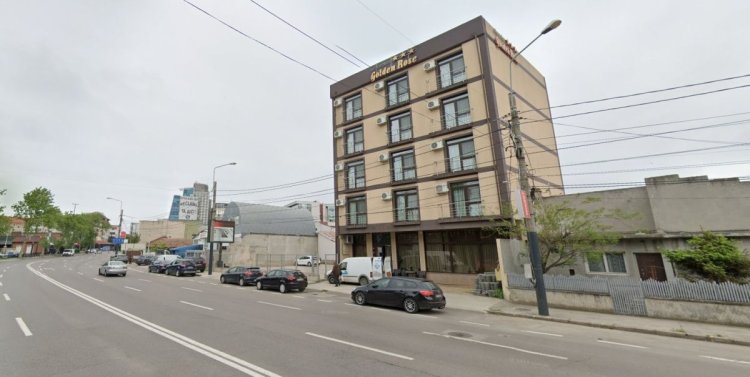 Costică Bucur se chinuie de 15 ani să ridice un complex imobiliar pe strada Soveja!