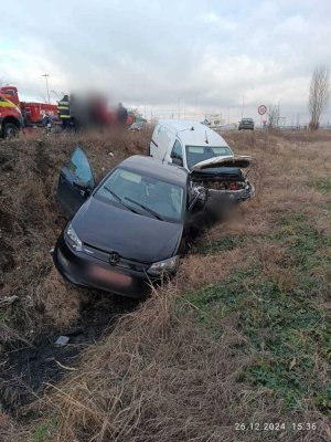 Două accidente cu 24 de persoane implicate, au avut loc aproape concomitent