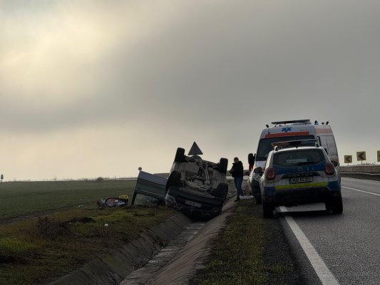 Un autoturism s-a răsturnat la ieșire din Tariverde