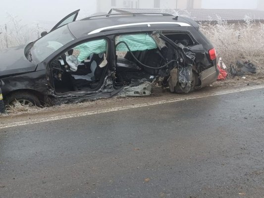 Accident grav pe DJ106: Două mașini s-au izbit violent, un copil a decedat