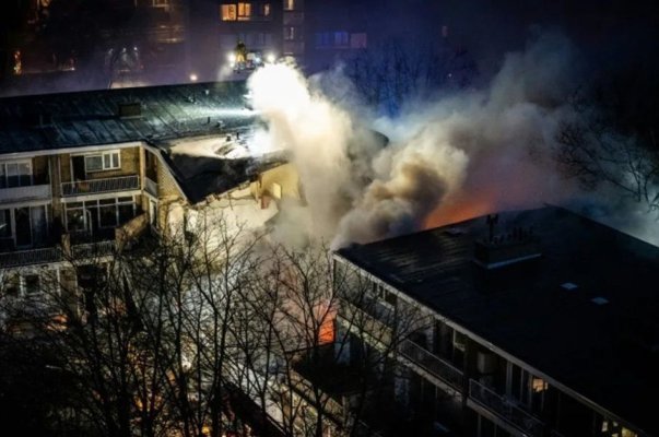 Un bloc din Haga ”parţial surpat” în urma unei explozii: patru persoane rănite