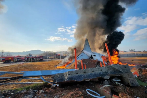 Nouă tragedie aviatică: 179 de persoane au murit în urma prăbușirii unui avion în Coreea de Sud