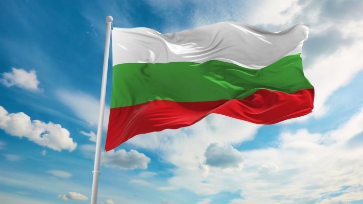 Bulgaria, lovită financiar din două părți, anunță concedieri în masă. Retrageri ale investitorilor străini