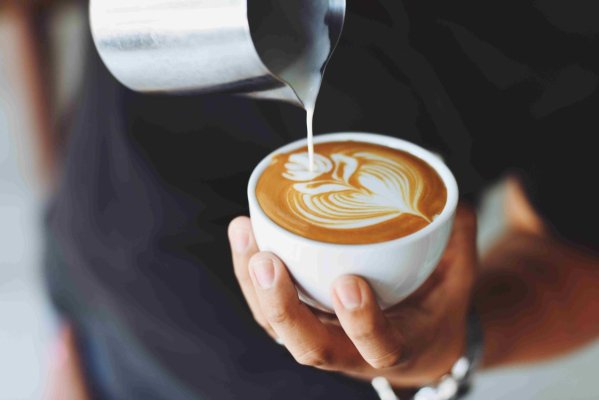 Ghid complet despre aparatele de cafea cu capsule: confort și savoare în fiecare ceașcă