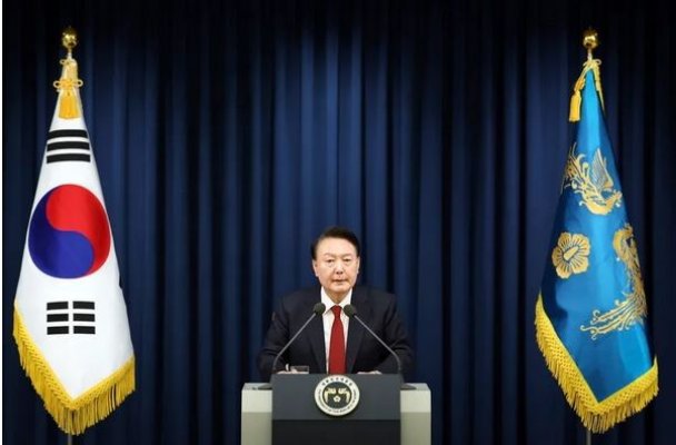 Amenințare de război: Coreea de Sud declară legea marțială. Parlamentul, blocat de poliție. 