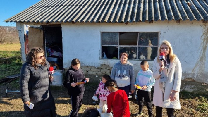 Replica a ajuns anul acesta cu daruri de Crăciun la Oltina, un sat uitat de lume și de autorități! Video