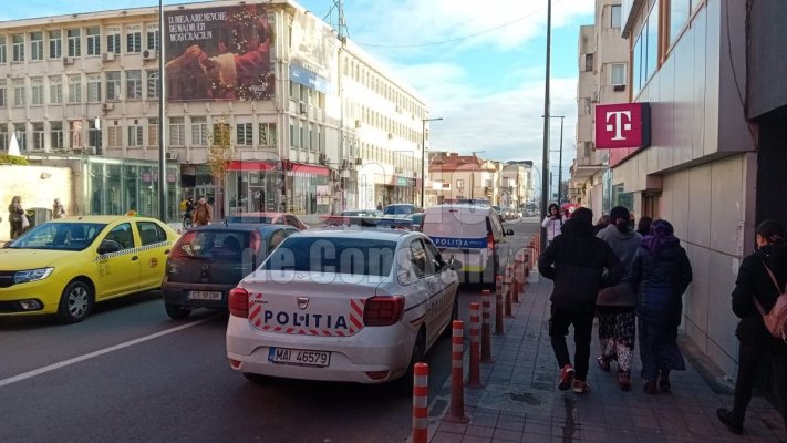 Accident stupid, la China Shop! Un bărbat s-a înjunghiat, în timp ce studia ustensilele de bucătărie!