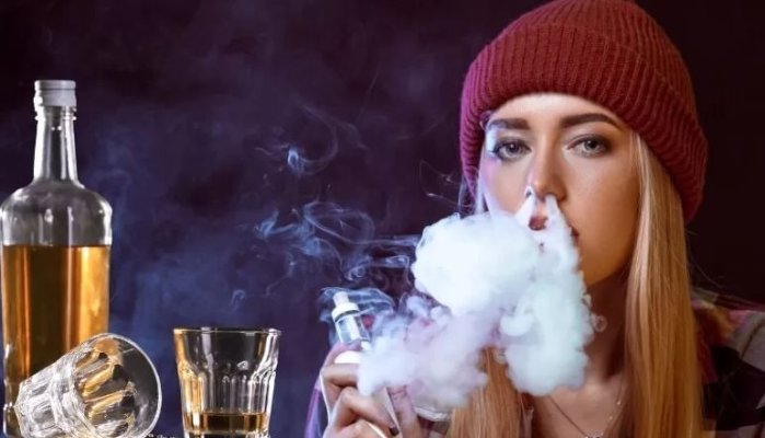 Două obiceiuri nocive, care îmbătrânesc prematur. Semnalul de alarmă pe care îl trag specialiștii