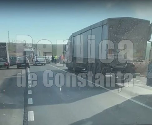 Trei autoturisme au fost implicate într-un accident rutier, în dreptul localității Crișan