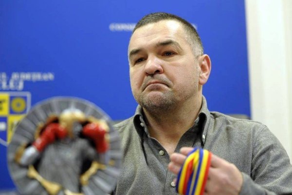 Pugilistul Leonard Doroftei ia în calcul să revină în ring, la 54 de ani