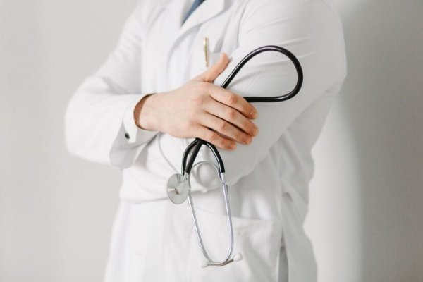 Medic: Când vrem să oferim pacientului şansa să lupte cu boala, trebuie să avem grijă şi de latura sufletească
