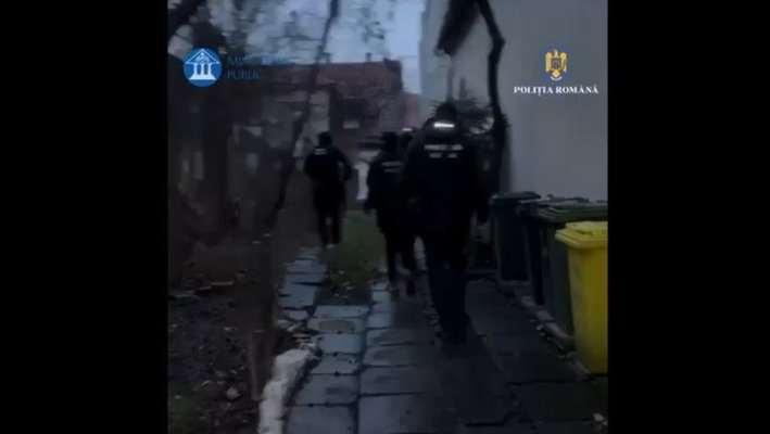 Descinderi în Braşov, inclusiv la cel care ar fi finanţat campania pe Tik Tok a lui Călin Georgescu! 