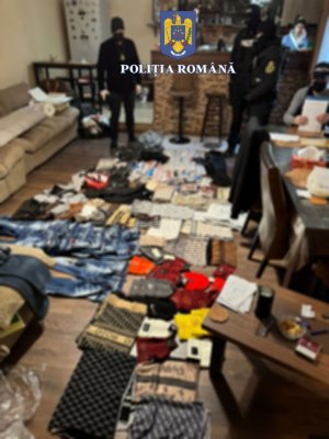 Descinderi în Constanța, la cărăuși de bijuterii aduse din Turcia. Video