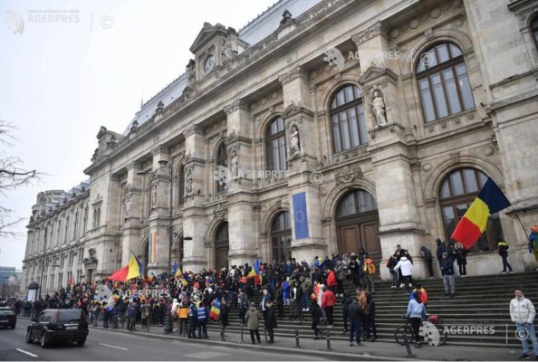 Protest pentru susținerea lui Călin Georgescu, la Curtea de Apel București
