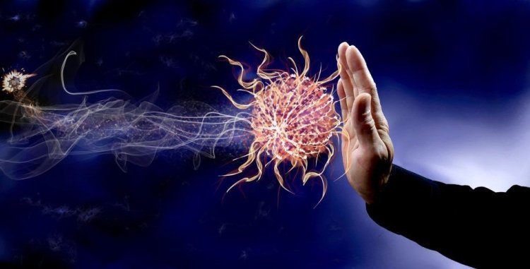 Cum să îți dai seama că ai sistemul imunitar slăbit: Vitaminele de care ai nevoie să te pui pe picioare