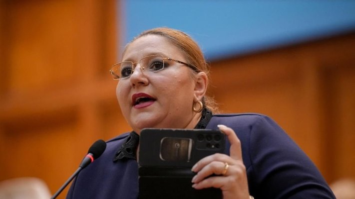Diana Șoșoacă, atacuri în rafală la adresa lui Călin Georgescu: ”Nu votați Georgescu!”