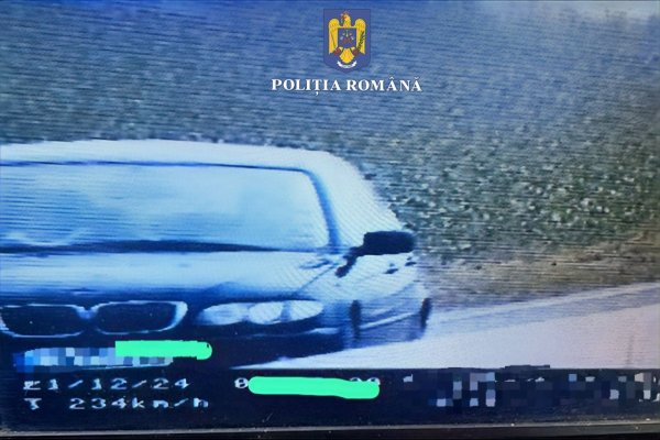 Un șofer vitezoman a rămas fără permis, după ce a condus cu 234 km/h între Mihail Kogălniceanu și Ovidiu