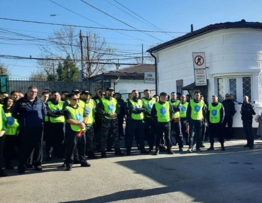 Proteste la Penitenciarul Poarta Albă față de măsurile de austeritate anunţate de Guvern