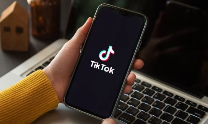 Comisia Europeană: TikTok are la dispoziţie 24 de ore să dea informații despre alegerile din România
