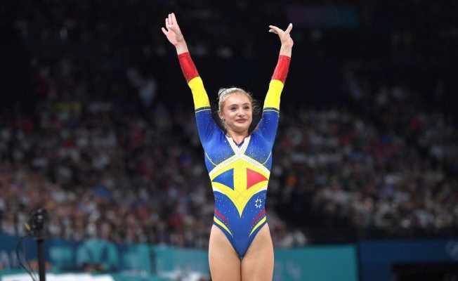 Gimnasta Sabrina Voinea, premiată de Consiliul Local Constanța, la propunerea primarului Chițac