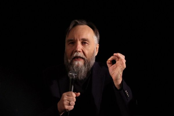 Amenințări fără precedent la adresa României de pe un cont asociat cu ideologul rus Alexandr Dughin