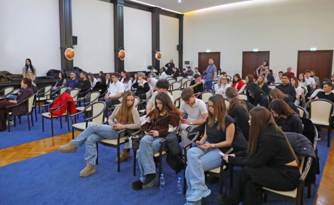 55 de elevi de liceu din Constanța au participat la al doilea workshop Innovation Camp