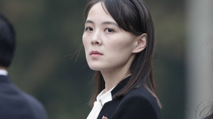 Imagine rară cu sora lui Kim Jong Un, liderul Coreei de Nord, în care apare alături de doi copii